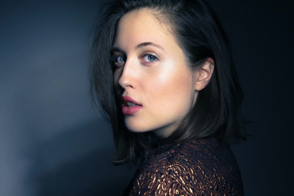 Singer alice merton