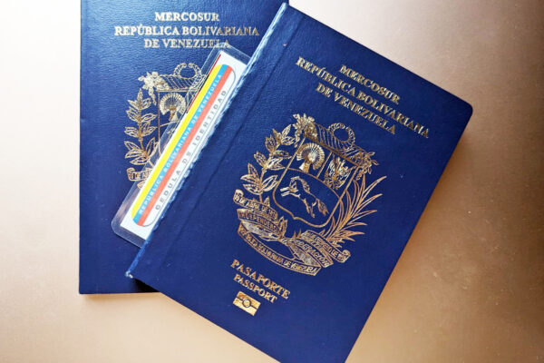 The long, complex and frustrating process of getting a Venezuelan ID and passport
